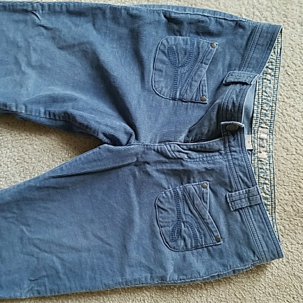 Wear it Declare it cords